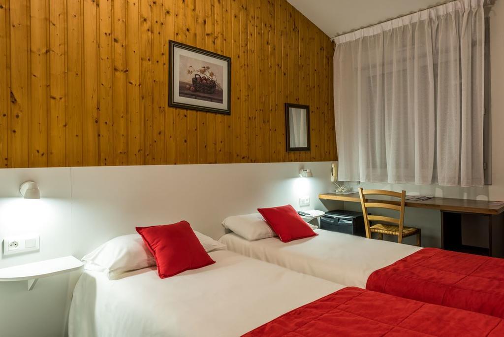 Fasthotel Thônes Buitenkant foto